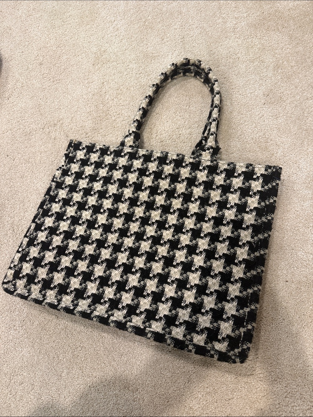 H&M Chic Black & Cream Houndstooth Tote Bag
